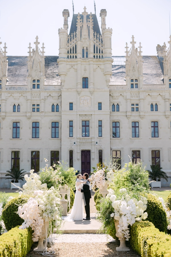 Luxury floral design by Decorelle_Europe Destination Wedding