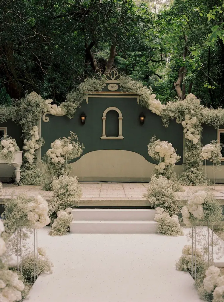 Luxury floral design by Decorelle_wedding decor at Bellavista_Portugal Destination Wedding_1