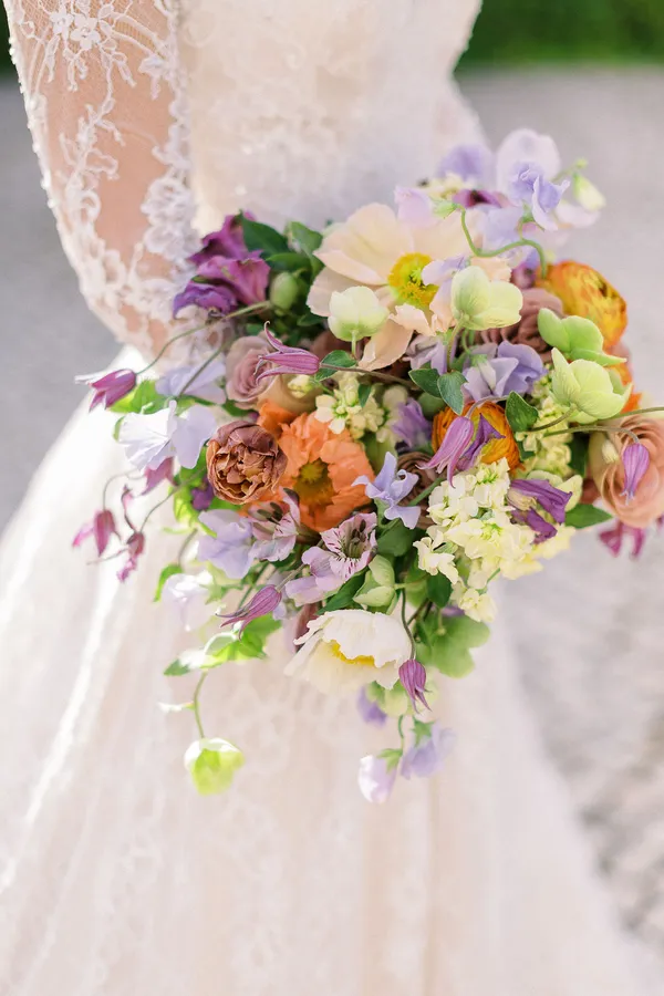 Luxury wedding flowers by Decorelle_Portugal and Europe Destination Weddings